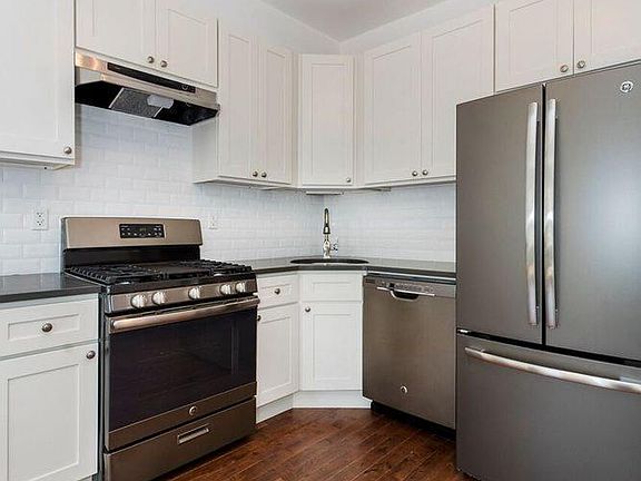 2nd image of 77 Newell St APT 2