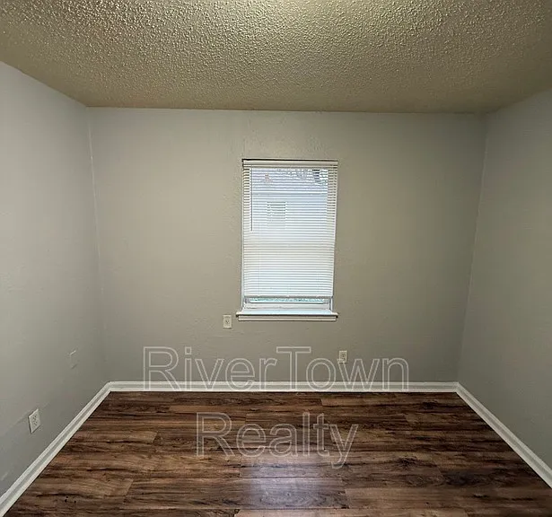 3046 Sinclair St — Photo 16
