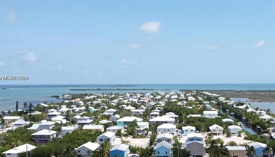 1st image of 0 Guadaloupe Ln