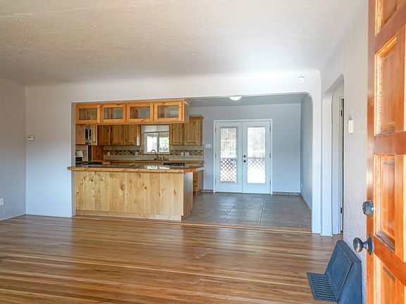 5th image of 209 Cardenas Dr NE