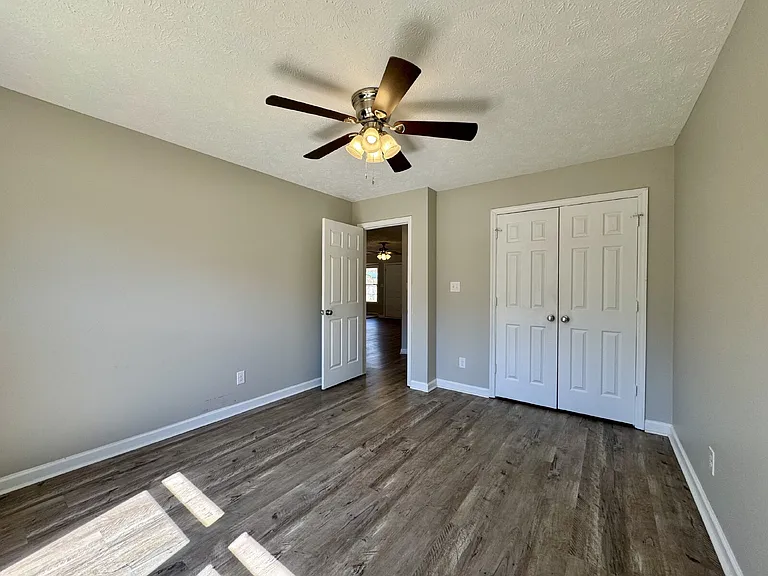 204 Fair Oaks Dr — Photo 13