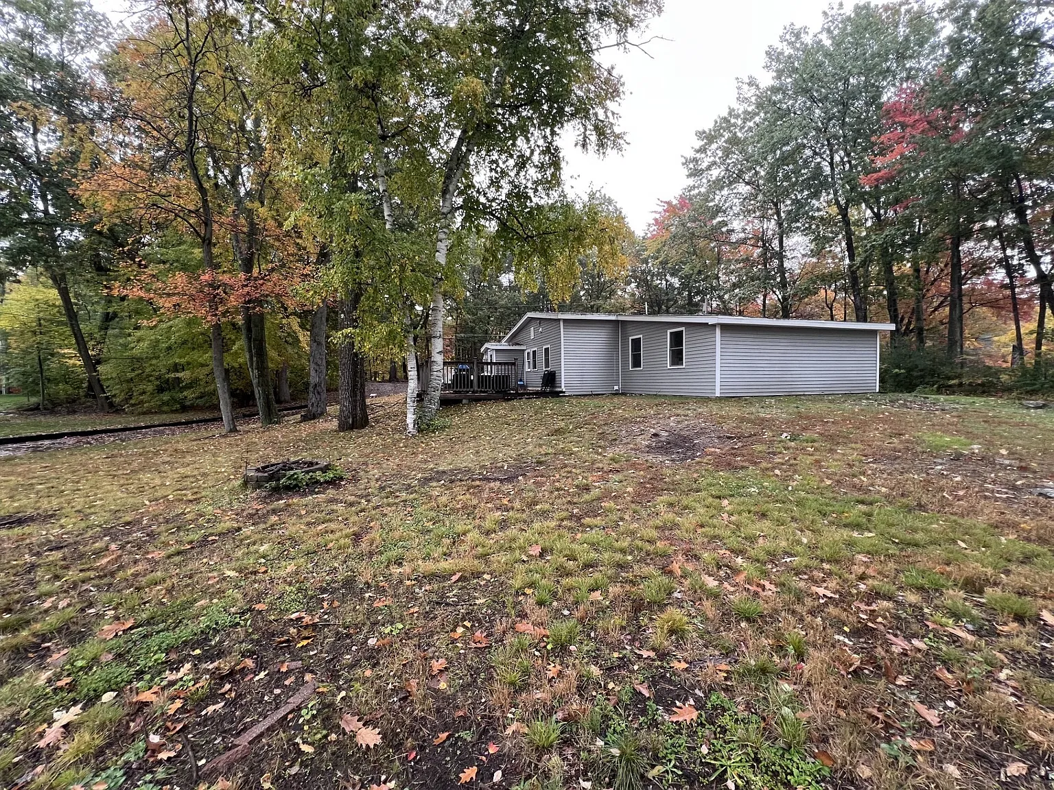 3 bed, 1.0 bath, 1136 sqft, $3,000 — Photo 3