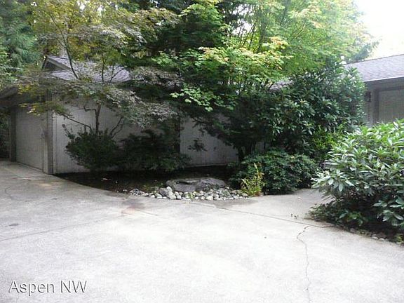 2nd image of 2926 E Bay Dr NW
