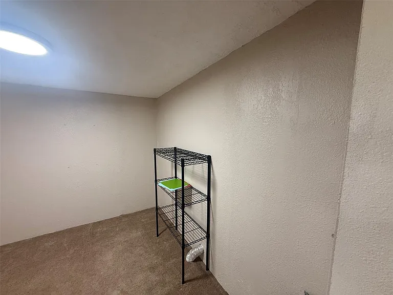 11874 Vanwood St — Photo 17