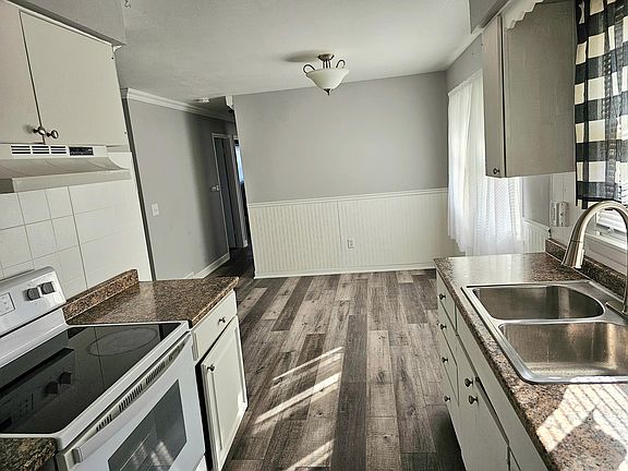 5th image of 2618 Crestview Dr