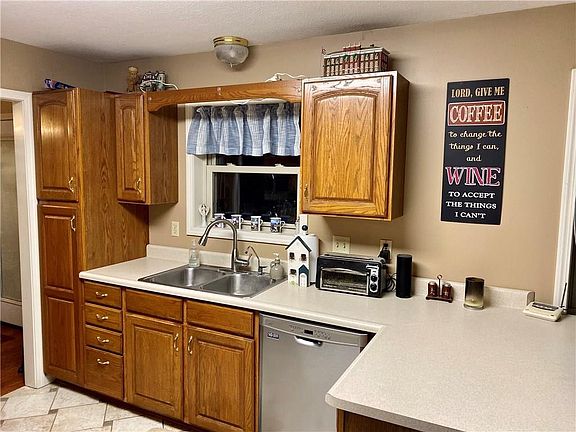 4th image of 1479 S County Road 150 W
