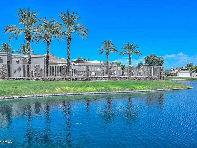 10509 W Runion Dr — Photo 41