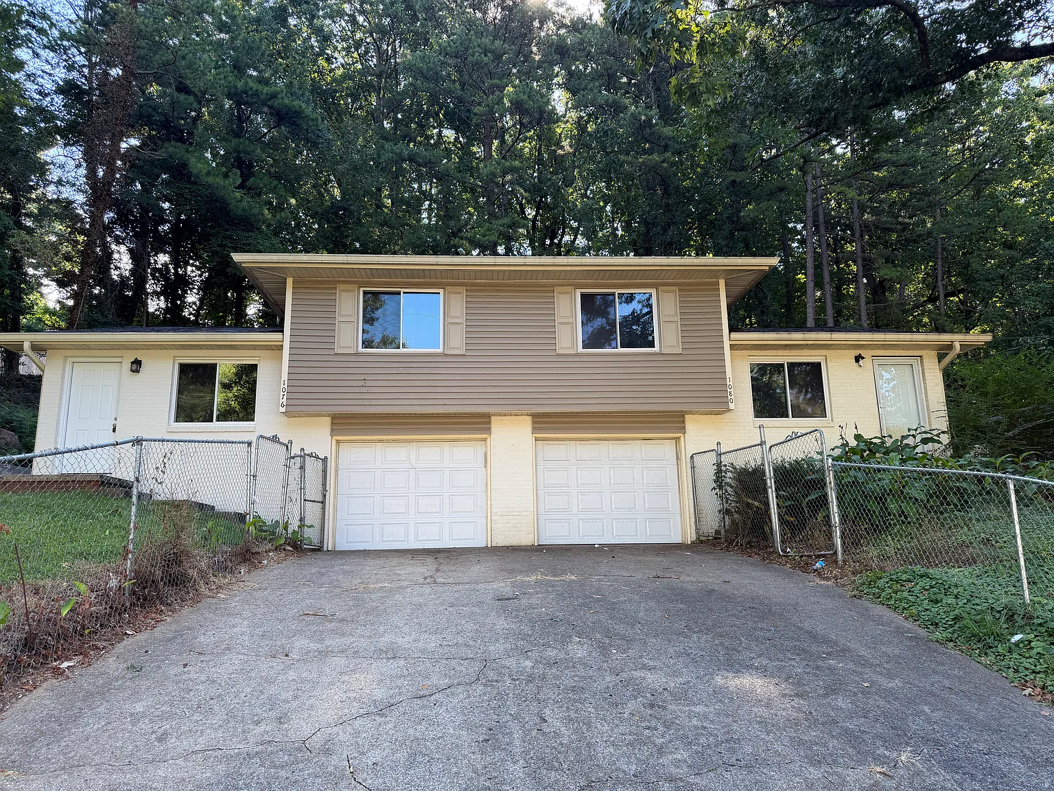 3 bed, 1000 sqft, $1,500 — Photo 2
