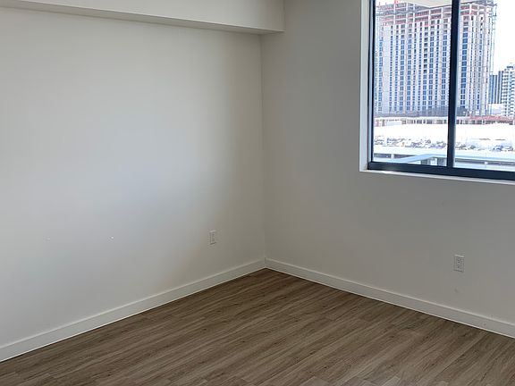 2nd image of 2221 NE 2nd Ave #1618