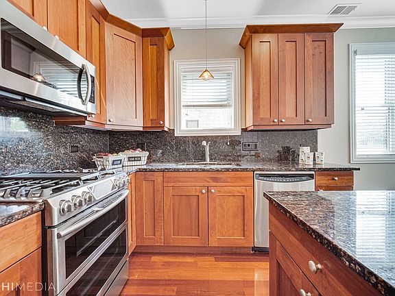 5th image of 1708 W Diversey Pkwy #2
