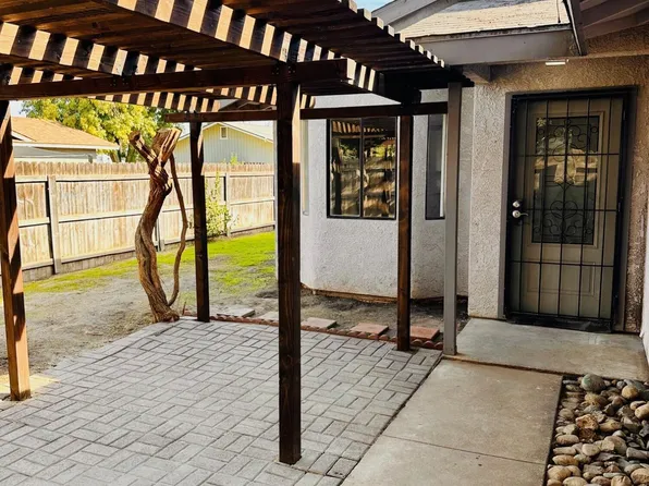 1326 S Liberty Street, Visalia, CA 93292