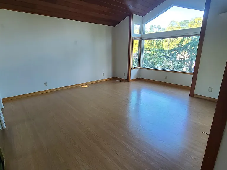 64 Norwood Ave — Photo 10