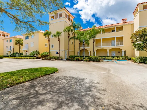 5035 Harmony Cir APT 104, Vero Beach, FL 32967