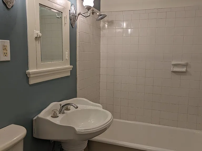 932 Picheloup Pl — Photo 11