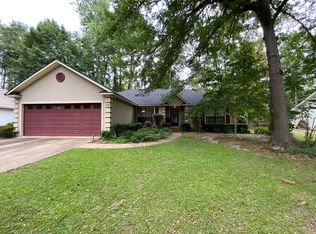 112 Eagles Landing Dr, Thomasville, GA 31792