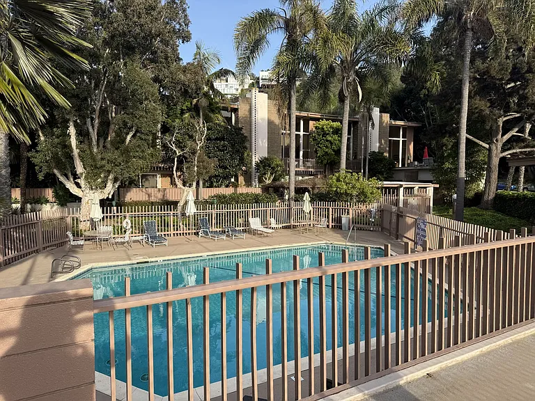 2610 Torrey Pines Rd #D26 — Photo 10