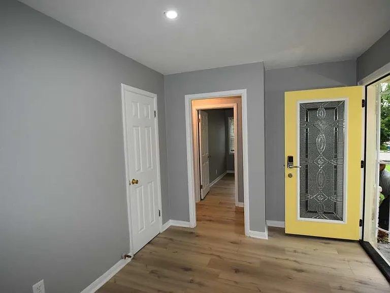 10213 Fairland Dr — Photo 3