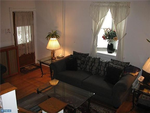 5th image of 130 Lexington Ave