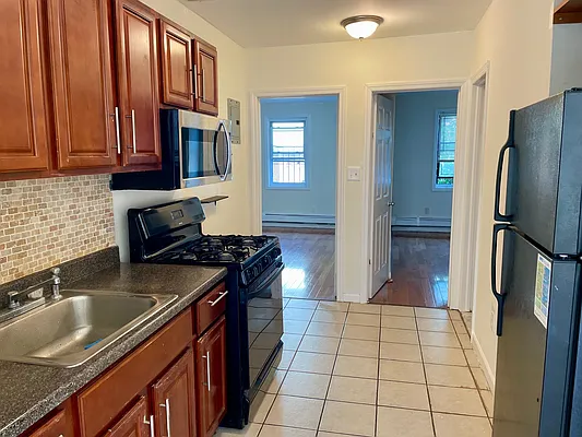 Rented by Winzone Realty Inc | media 7