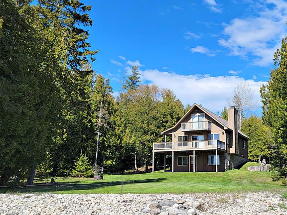3rd image of 1397 W Pte La Barbe Rd