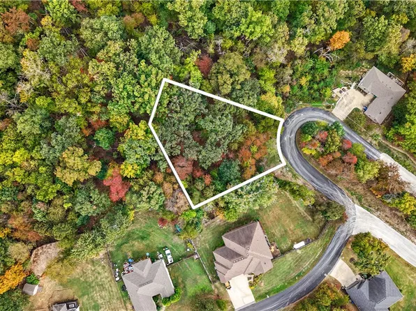 Theodore Dr #15, Bella Vista, AR 72715