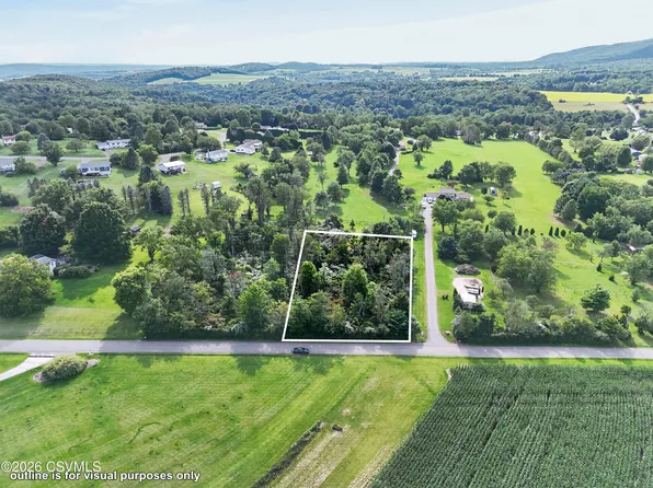 3 Nursery Rd, Berwick, PA 18603
