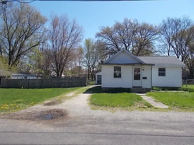 609 6th Ave photo 1