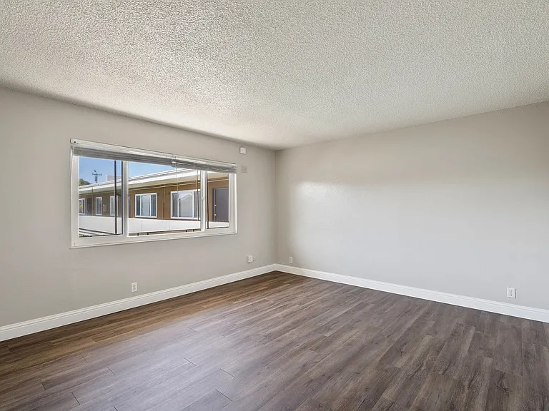 Garden Court Apartments — Photo 11