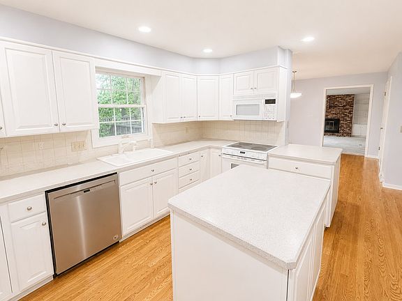 4th image of 1717 N 11th St
