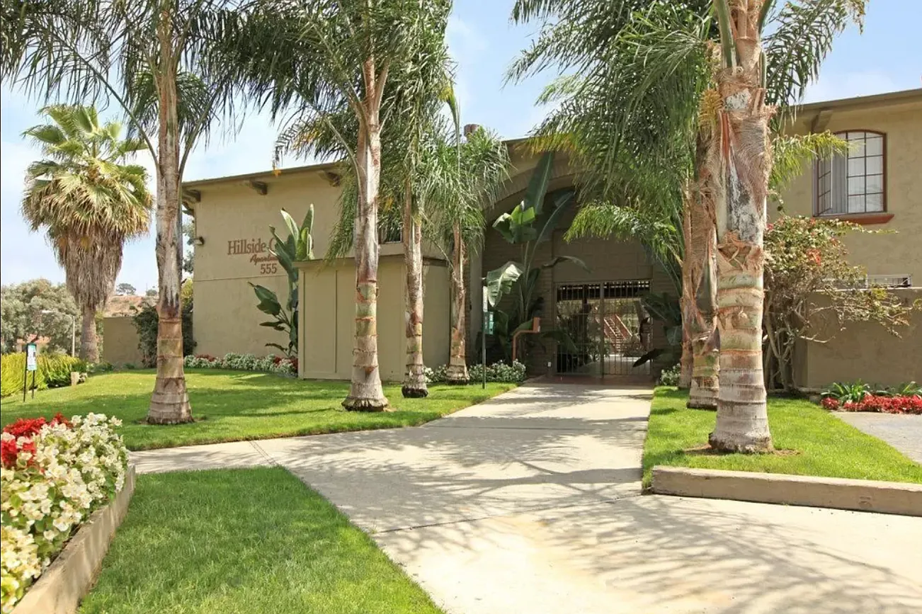 Hillside Gardens — Photo 1