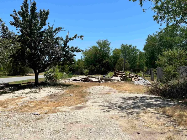 0 Beech & McDowell St, Jourdanton, TX 78026