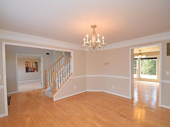 4th image of 5501 Fairmeadow Ct