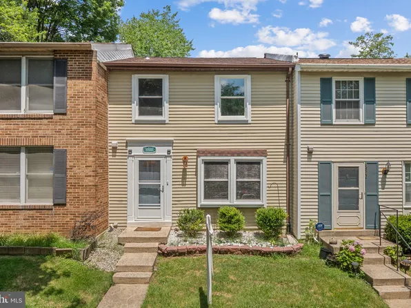 9922 Oakdale Woods Ct, Vienna, VA 22181