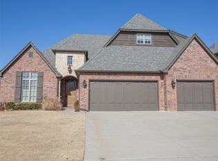 3400 W Knoxville St, Broken Arrow, OK 74012