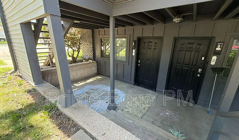 1109 N 28th St #1 — Photo 2
