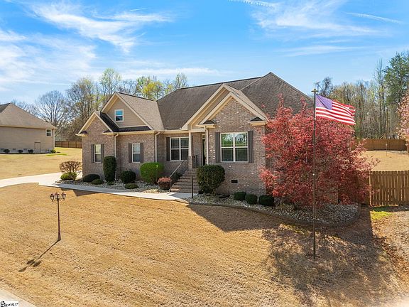 4th image of 2 Talavera Ln