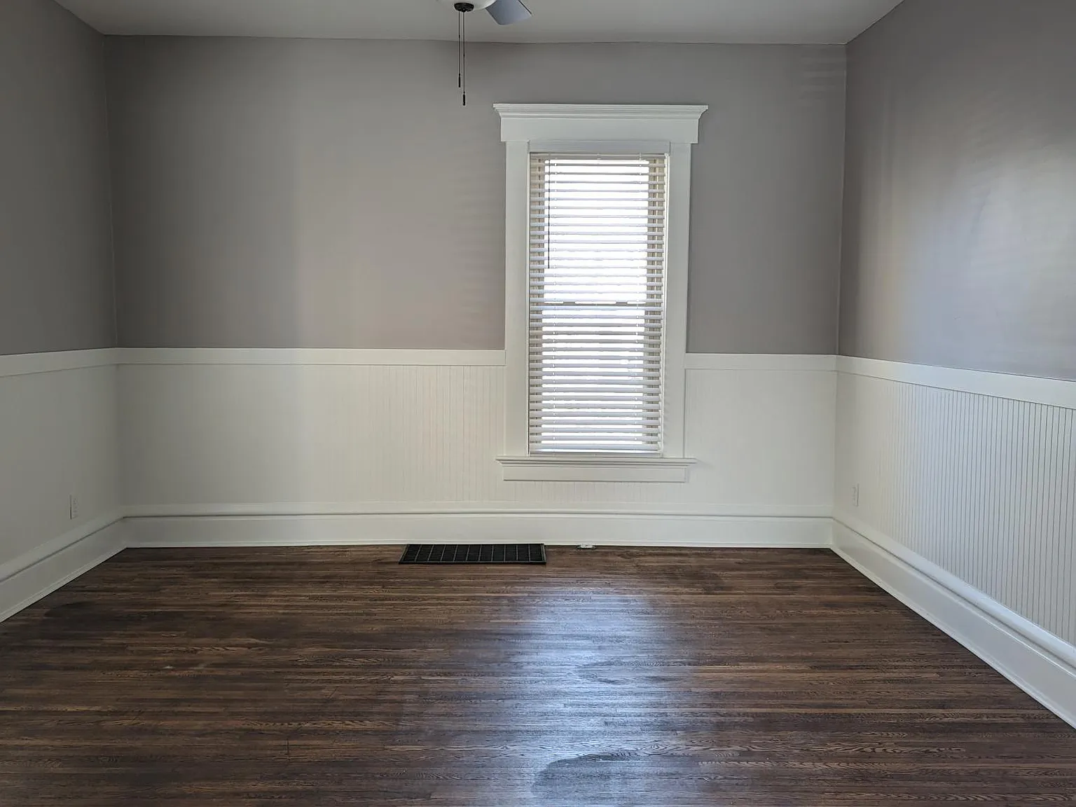 4 bed, 2.5 bath, 1950 sqft, $2,500 — Photo 4