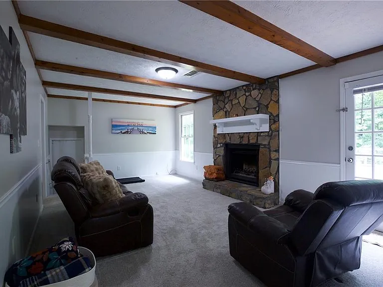 3328 Mountain Hollow Dr — Photo 12