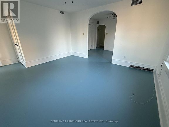 5th image of 47 King St Unit 4