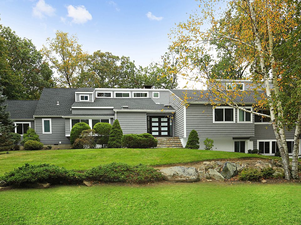 Welcome Home to your Turn-Key Renovated Ranch