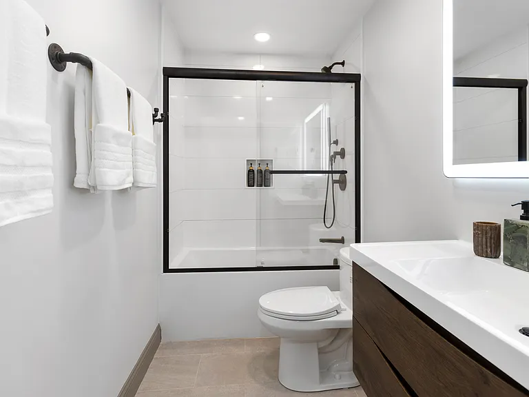 190 Salem St #4 — Photo 13