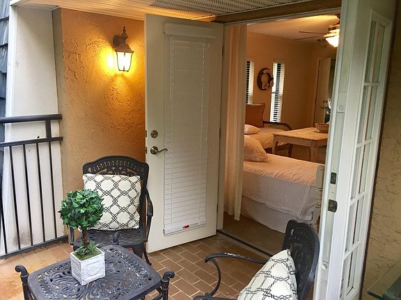 2nd image of 712 Lyndhurst St Unit 323
