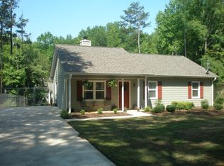 146 New St, Hoschton, GA 30548