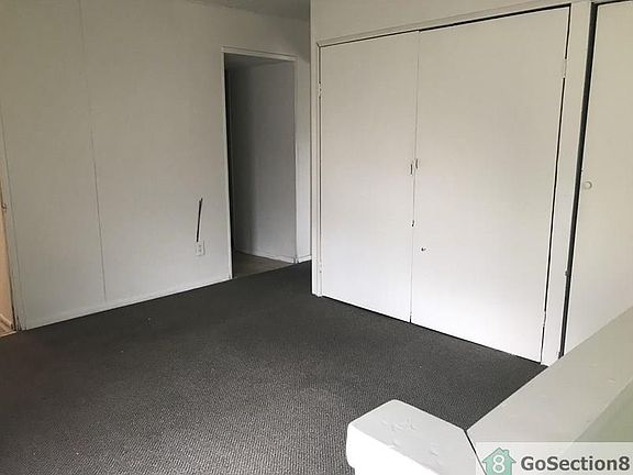 3rd image of 418 S Jackson St #5