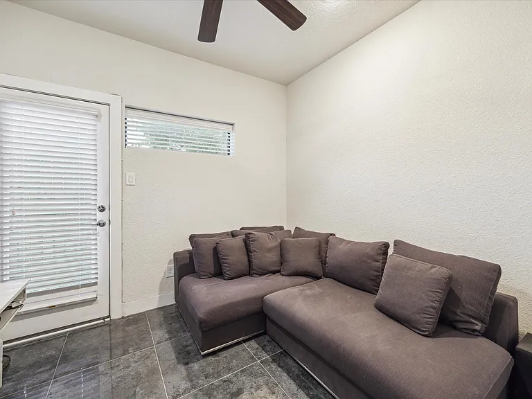 3902 Tulane Oak Dr — Photo 14