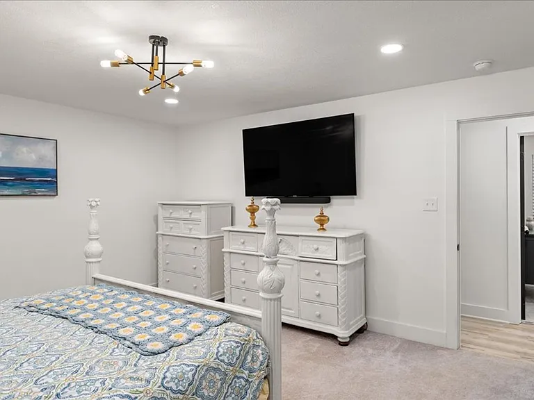 813 N Cedar Bluff Rd — Photo 18