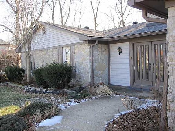 2nd image of 2309 Wayne Dr