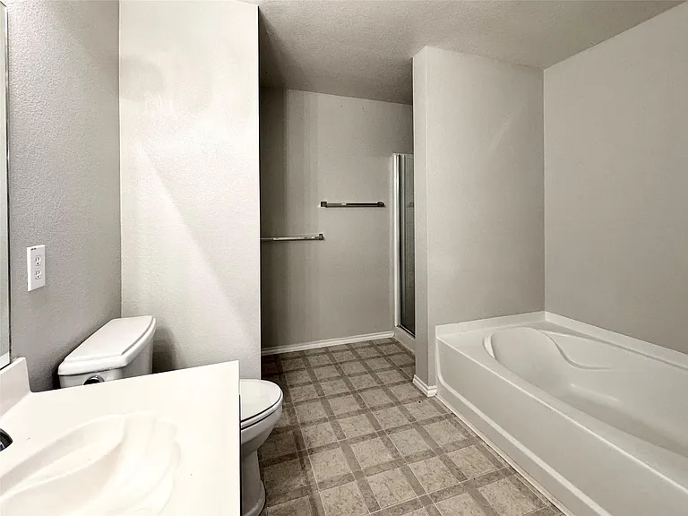 12824 Vassar Dr — Photo 14