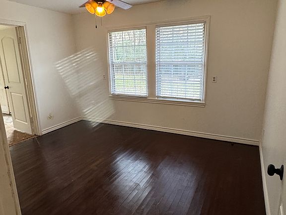 BR 1- Freshly updated hardwoods, blinds and paint