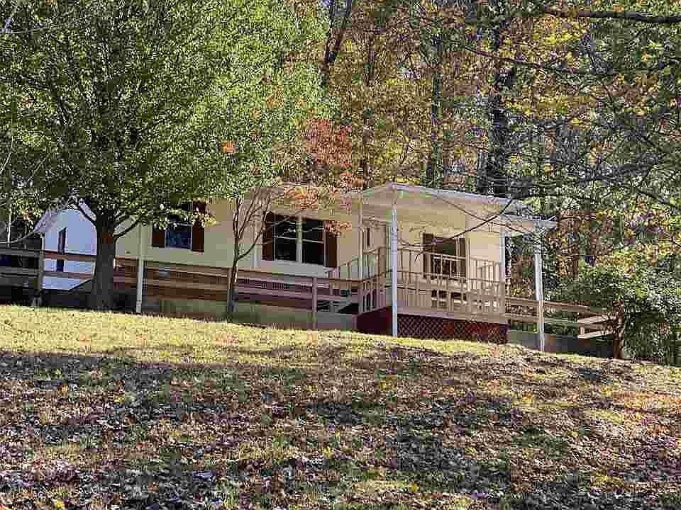 1st image of 260 Oriole Dr